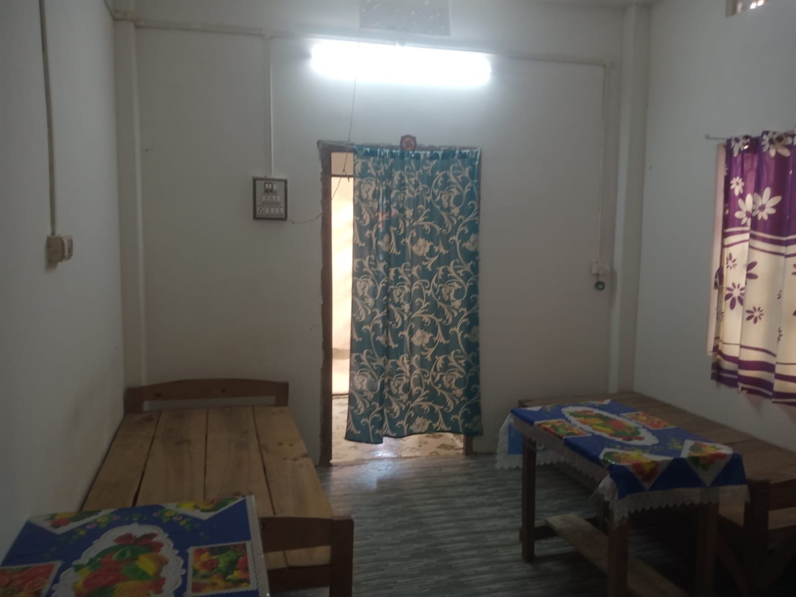 Sabitri girls PG contact no 6003155354