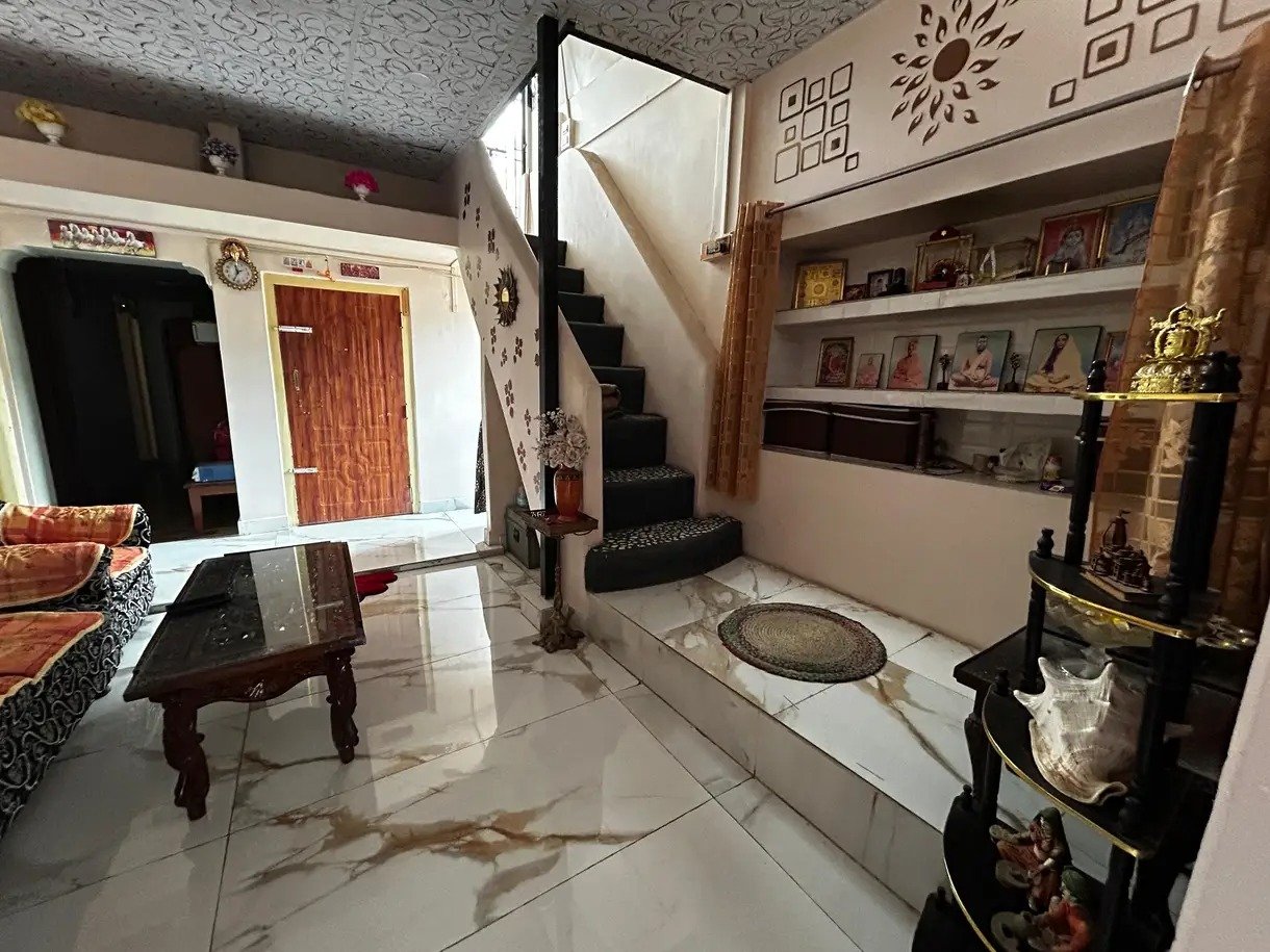 3bk flat with 2 bathroom plus a road side balcony for sale at prime location