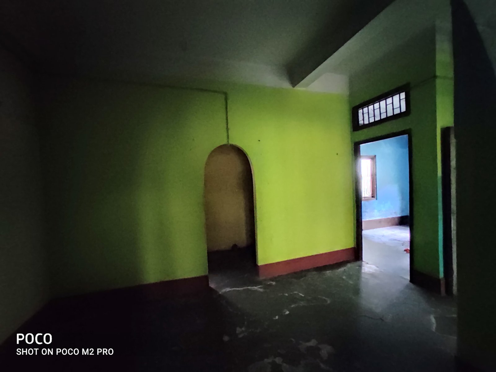 2 room available 1 for family 1 for godown or office