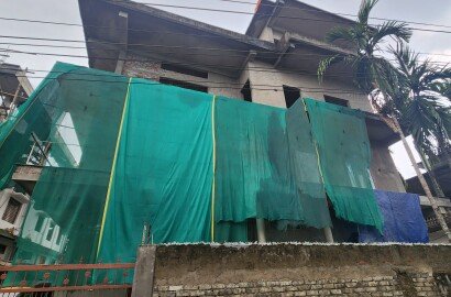 G+3 building for sale