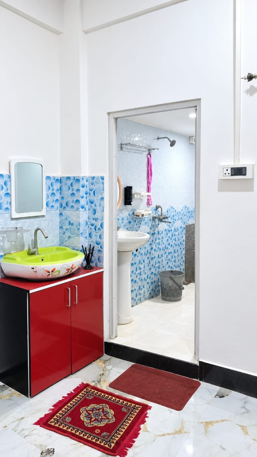 Semi Furnished 1 BHK Unit Available for Rent – Rongpur, Panitola.   A well-maintained, semi furnished 1 BHK residential