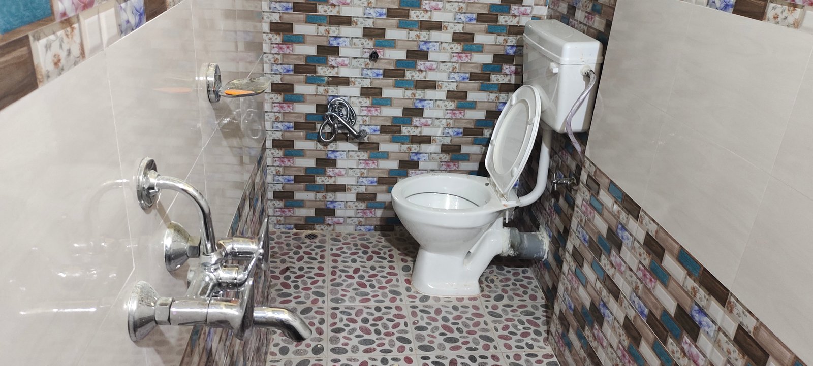 Spacious 2BHK Ground Floor available for Rent in Malugram