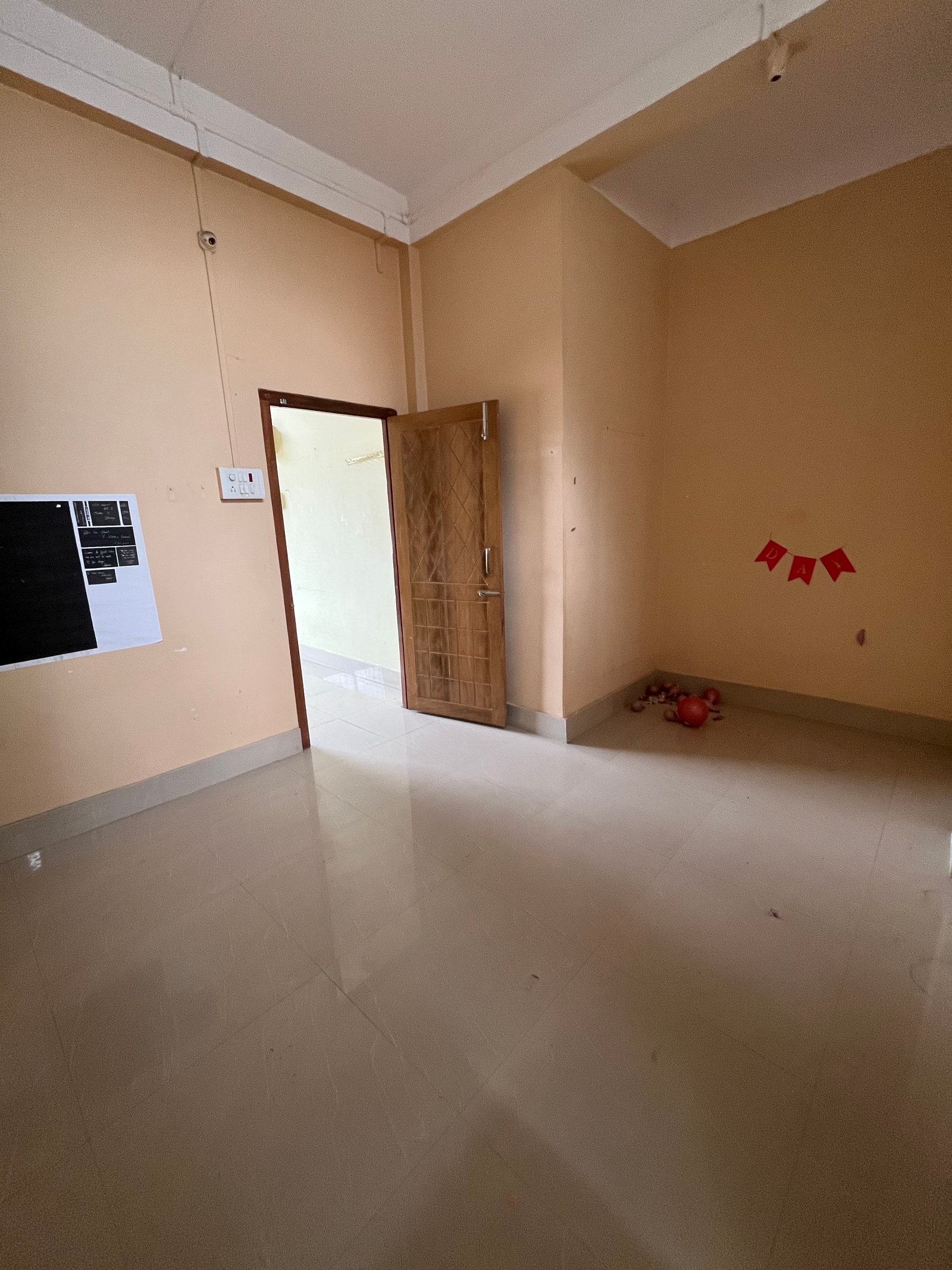2bhk Room for rent in Rangirkhari point Sriram sarani