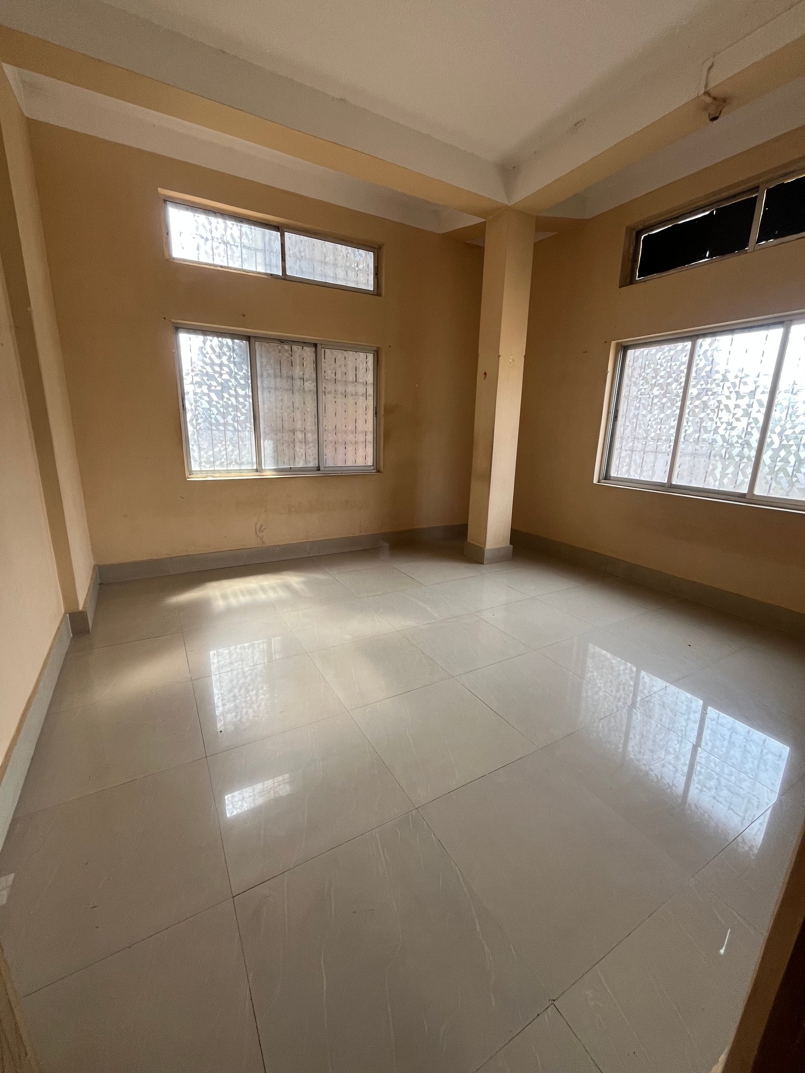 2bhk Room for rent in Rangirkhari point Sriram sarani