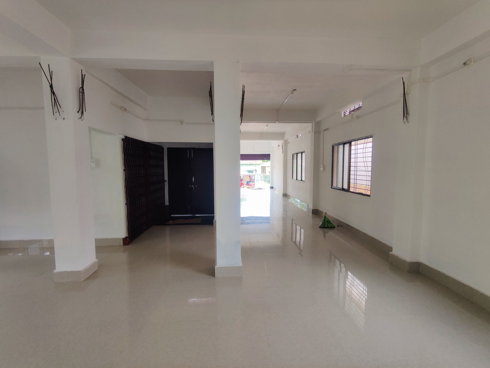 COMMERCIAL PROPERTY GROUND FLOOR RENT FOR SHOWROOM / BANK / DOCTORS CHEMBER CUM CLINIC/ WHOLESALE /PRIVET SECTTOR OFFICE
