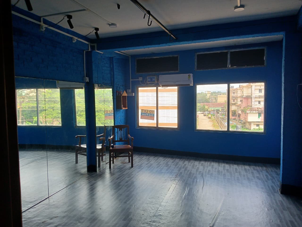 2nd floor for Rent (commercial use )